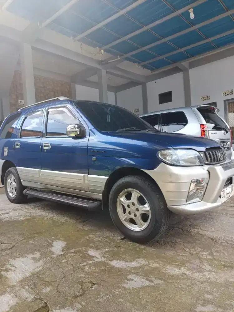 Daihatsu Taruna FGX 2004