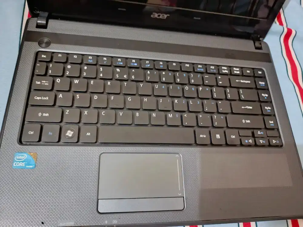 Di jual Laptop aser aspire 4739 series NEGO