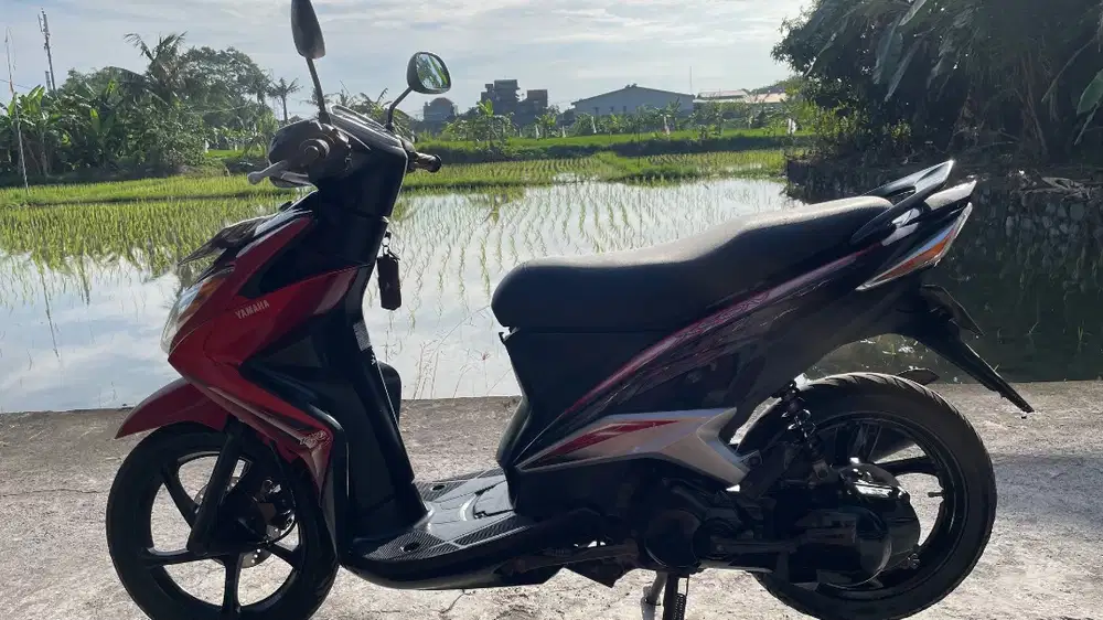 Yamaha Xeon 125 CC Merah Marun Th. 2010