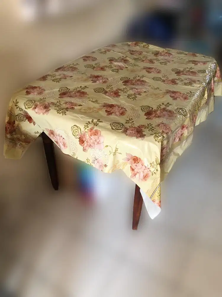 Meja makan kayu jati