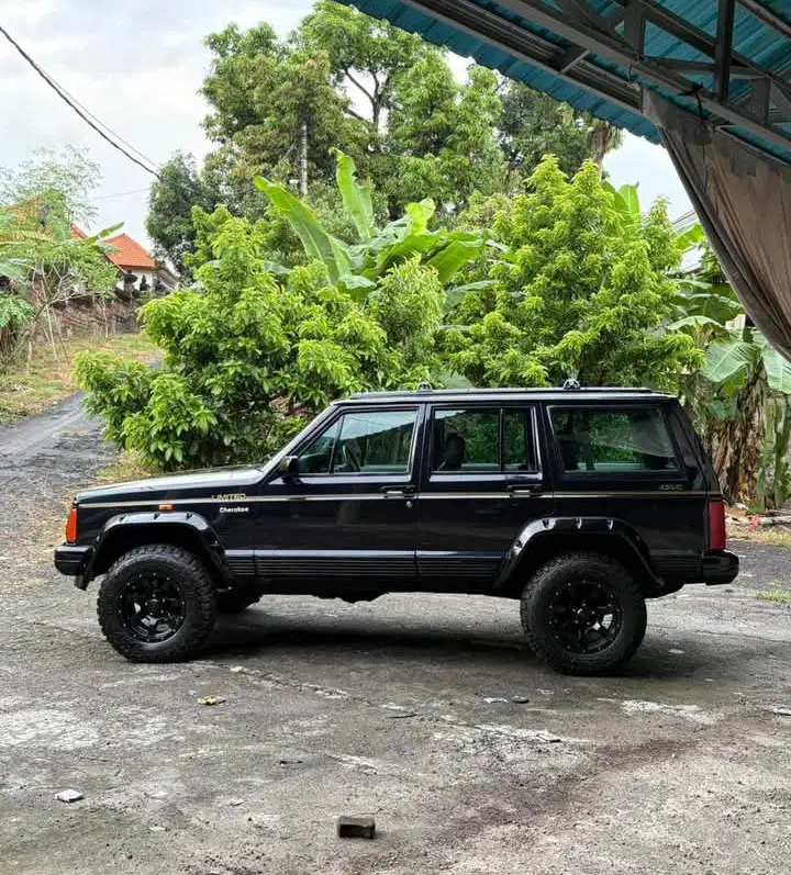 Jeep Cherokee 1997 Bensin