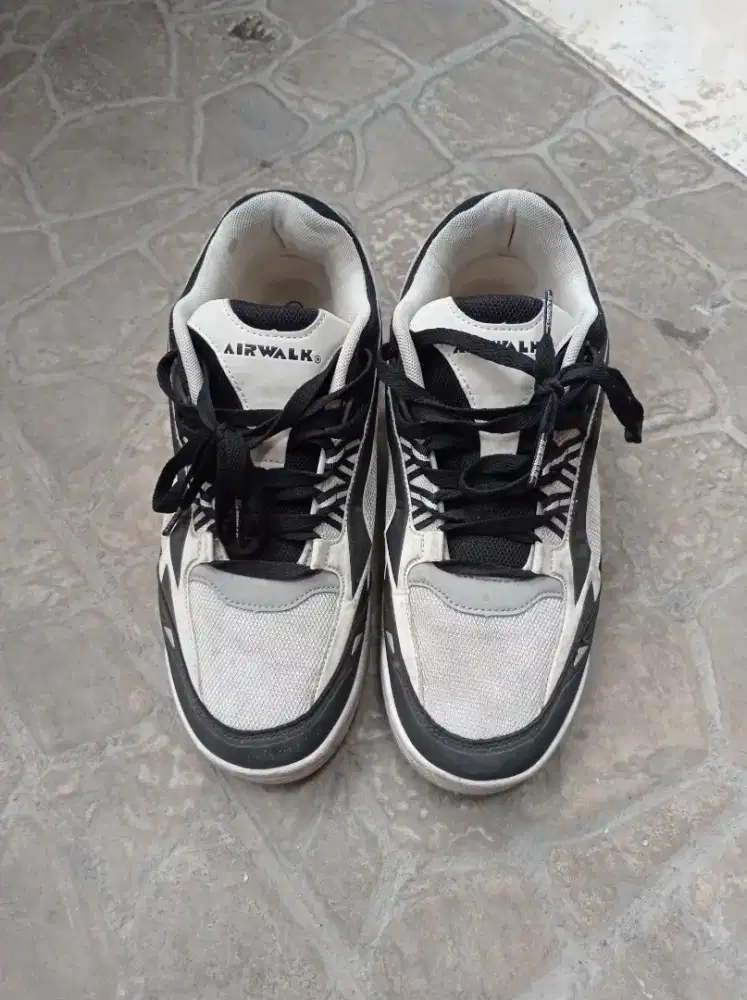 Sepatu Bekas Ukuran 44