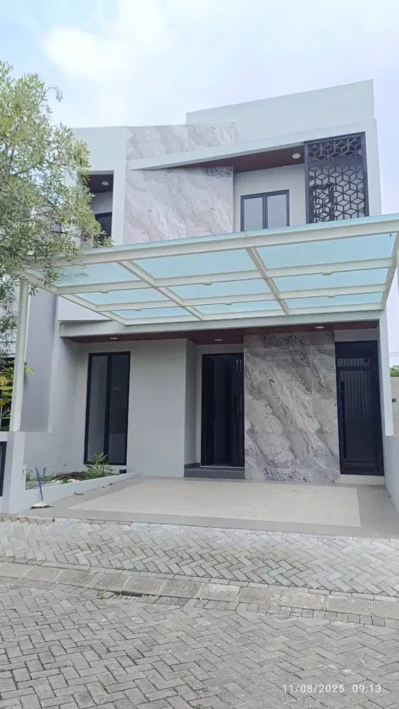 Rumah baru minimalis modern Dian Istana siap huni sudah SHM