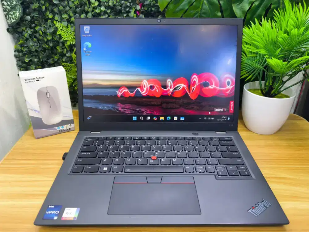 ThinkPad L13
Ci5 -1245U
Ram 16GB
SSD 256GB Intel iris Xe