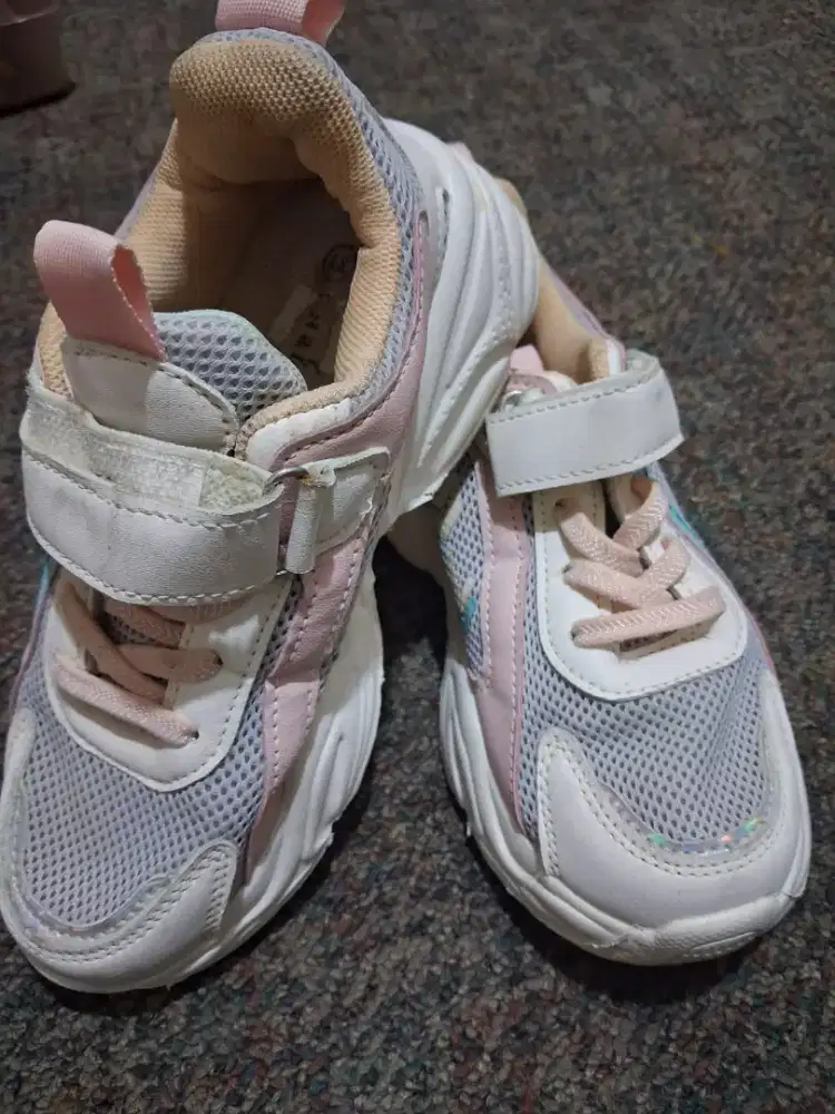 Prelope sepatu anak cewek