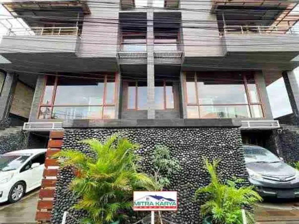 RUMAH MEGAH 3 LANTAI DI PEJATEN PASAR MINGGU