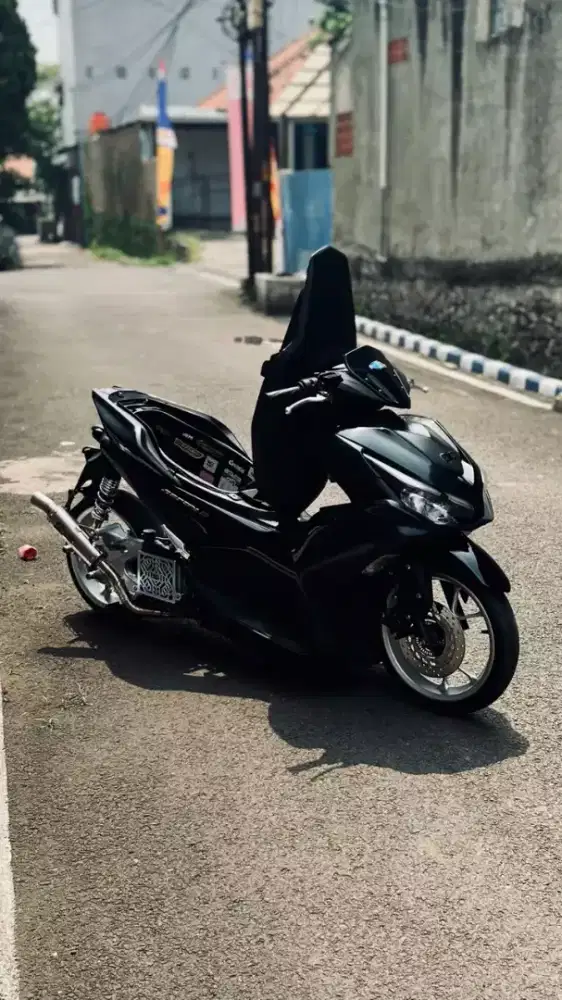 Forsale aerox new 2023 akhir tangan pertama modif tipis