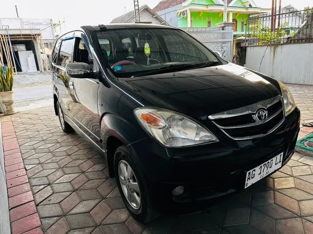 Avanza metic 2010 hitam afansa at automatic avansa matic afanza metik