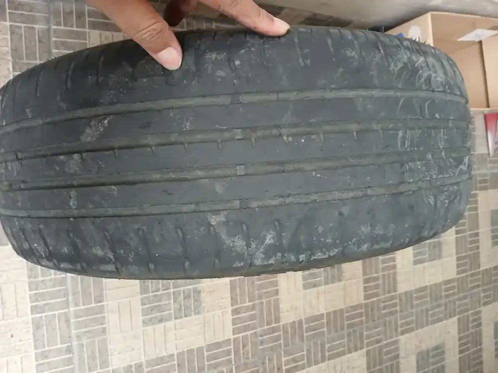 Ban bekas acelera phi 195 55 r16