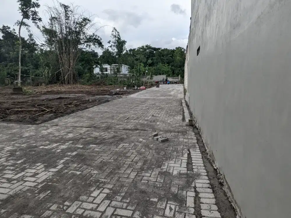 Tanah di Jl. Lempongsari, Palagan SHM Pekarangan