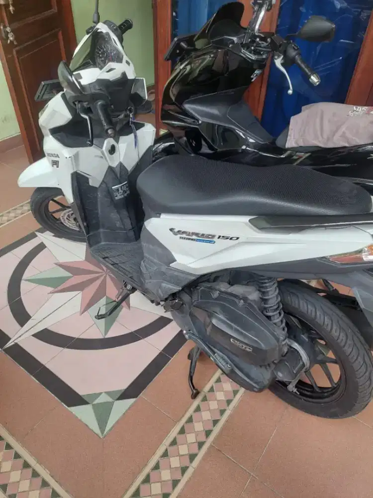 Motor Vario iss 2015 pajak jakarta pusat