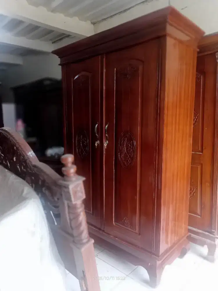 Ada bbrp pilihan lemari jati kayu 2 pintu bekas dah melamin bogor