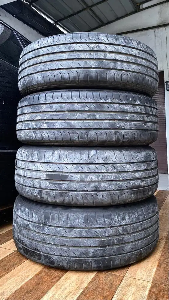 4 Ban 225/60/R18 Tebal 90% size 225 60 18