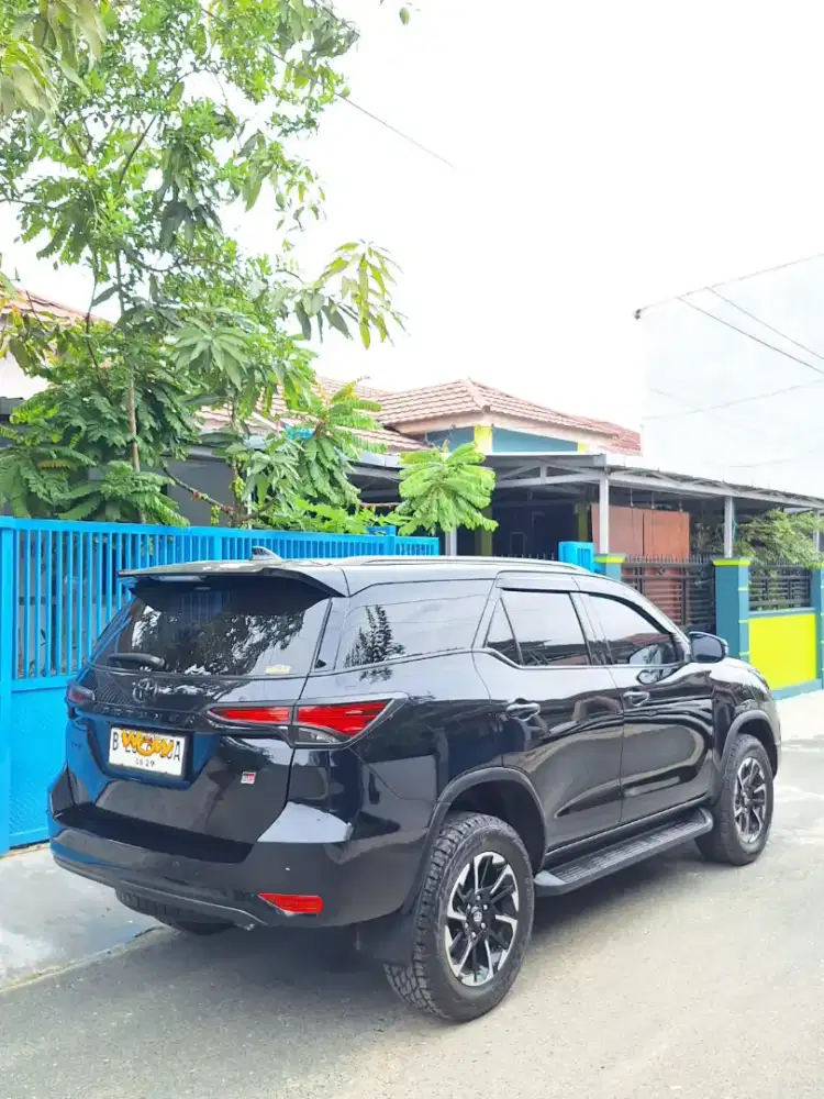 Dijual Mobil Fortuner type G 2.4 mulus bening terawat siap pakai bosku
