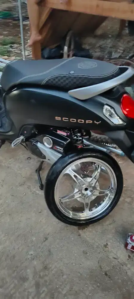 Part Scoopy Prestige, Beat Deluxe Keluarga KOJ