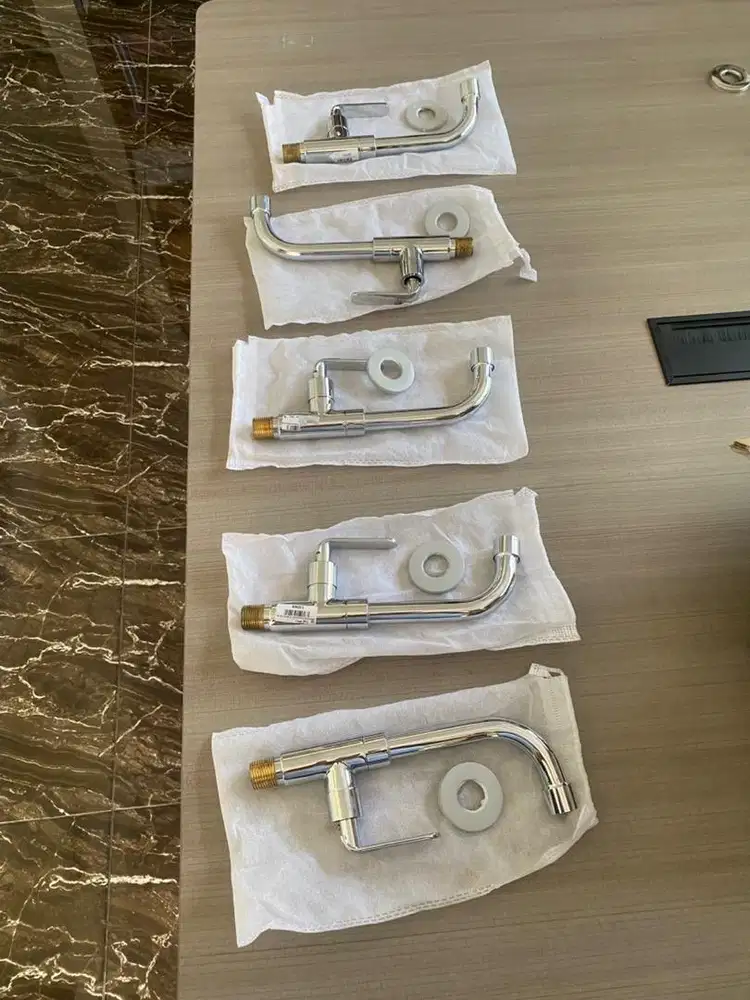 Kran kamar mandi. Baru