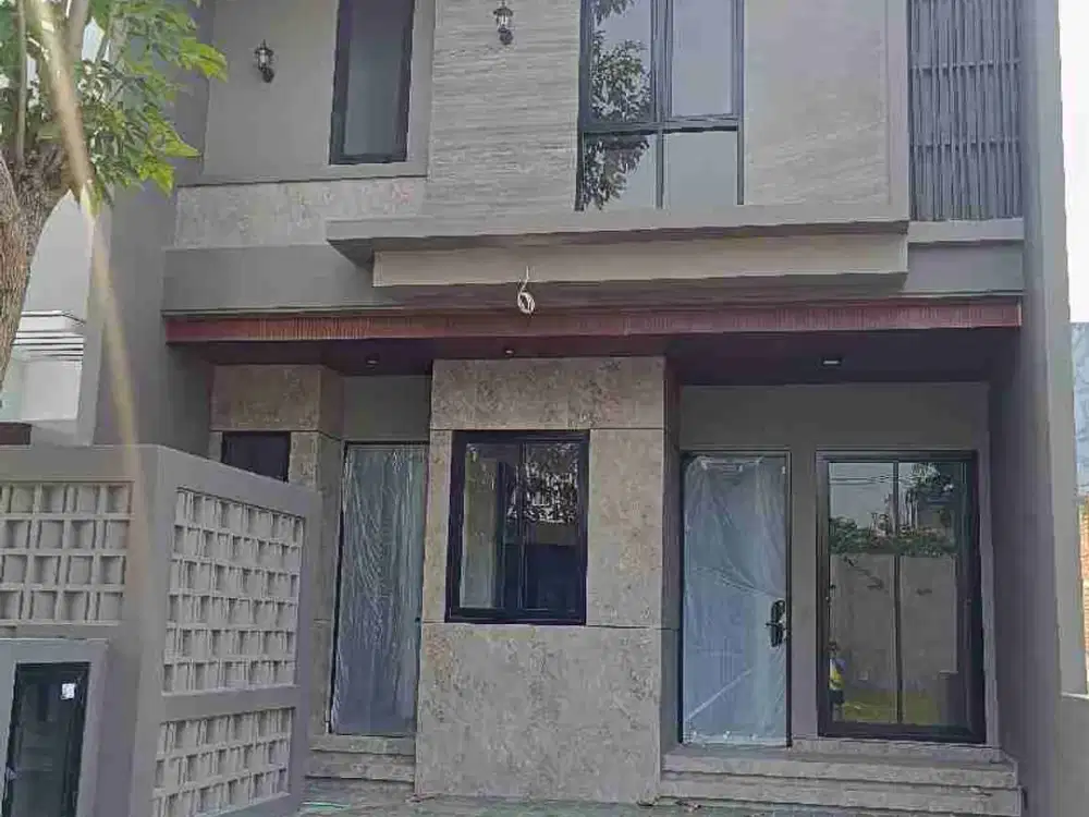 Rumah modern 2 lantai desain mewah Dian Istana