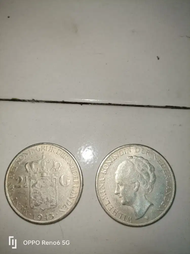 Uang kuno 2 1/2 golden gambar ratu helmina dan mahkota raja