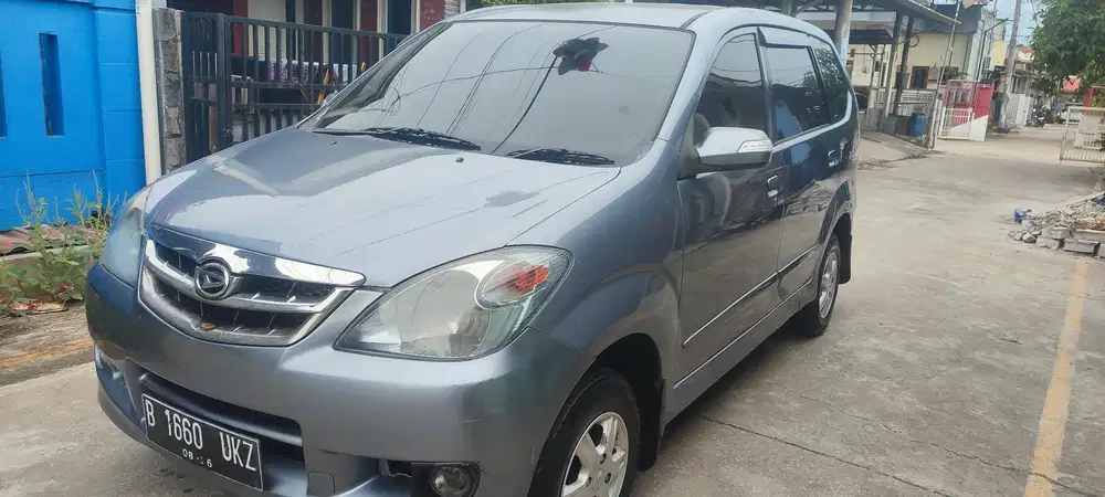 Daihatsu Xenia 2011 Bensin