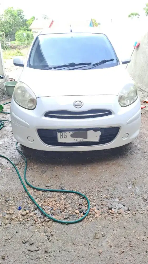 Nissan March 2011 MT Warna Putih