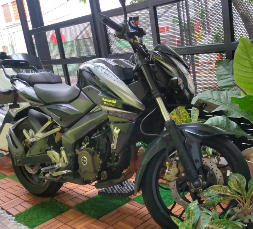 Kawasaki Bajaj Pulsar 200NS