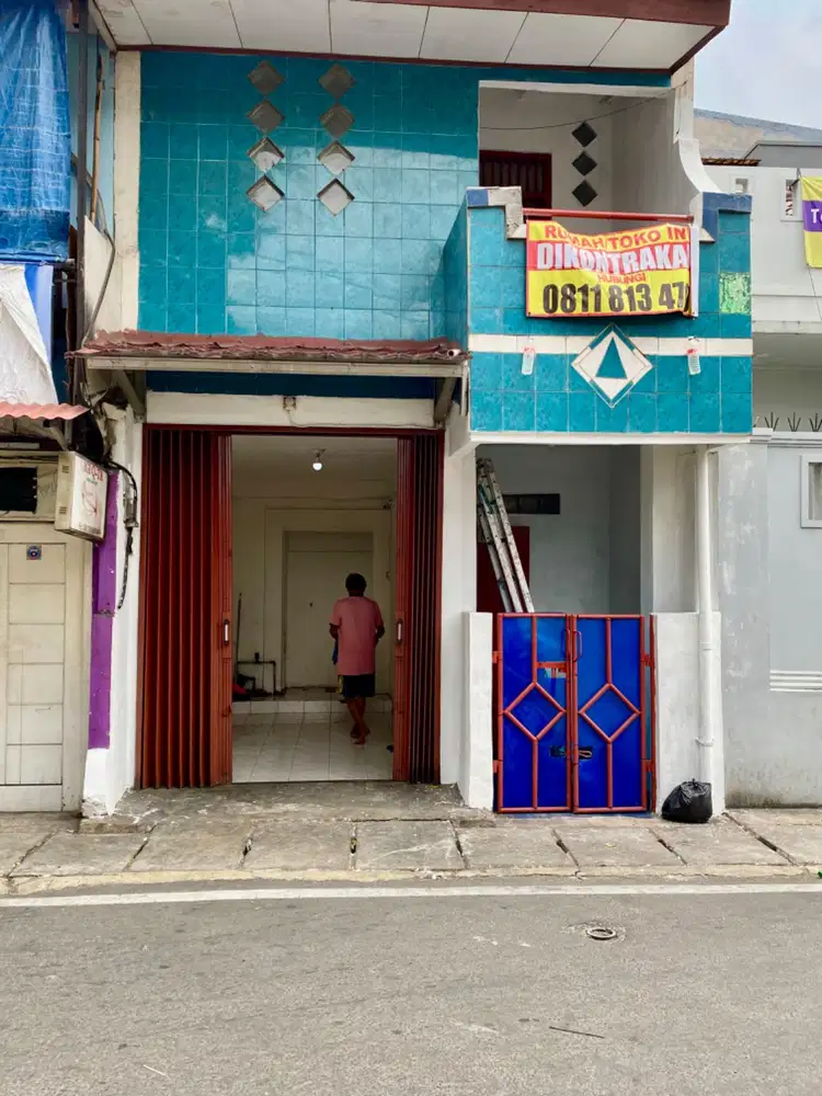 Dikontrakkan Toko 2 lantai strategis