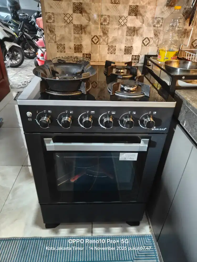 Kompor gas 4 tungku merk win gas