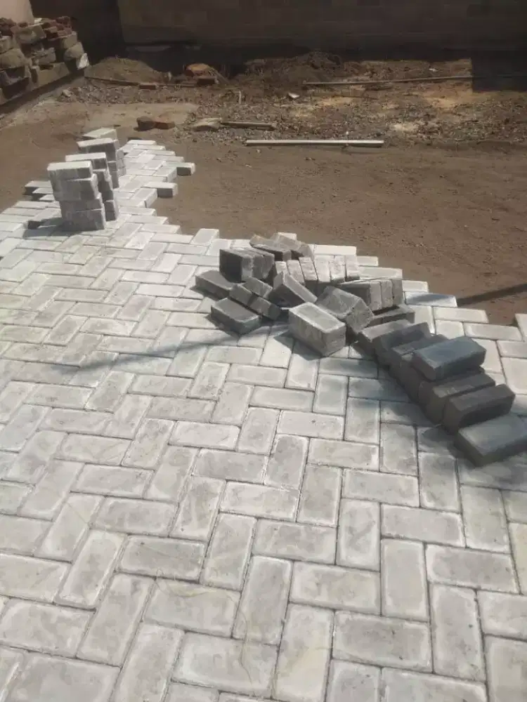 Pasang paving  jasa maupun plus bahan