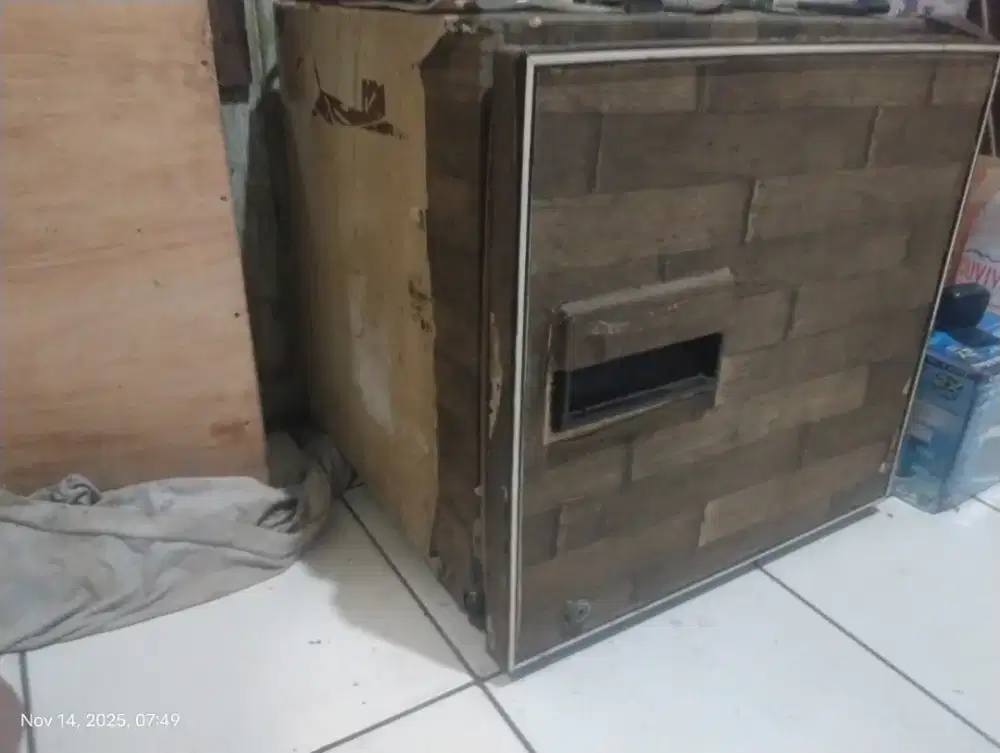 Kulkas Mini Bekas – Cocok untuk Kamar Kos / Kantor – Harga Terjangkau