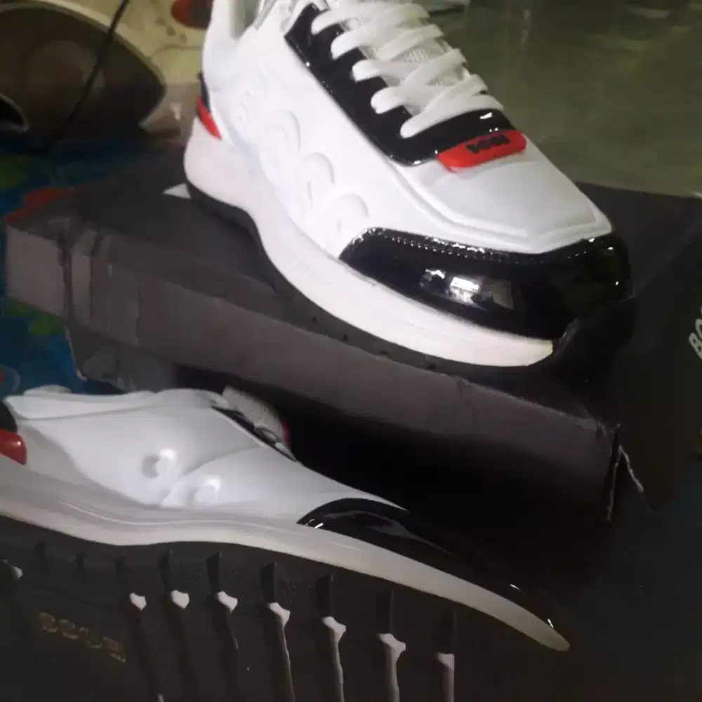 Bissmillaah..Jual sepatu HUGO BOSS