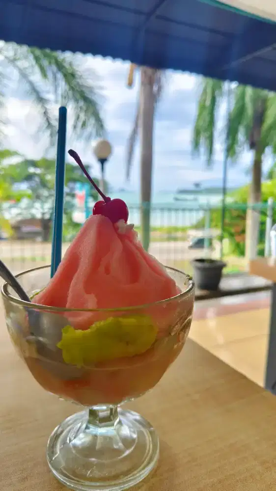 dicari karyawan buat jaga es reh solo