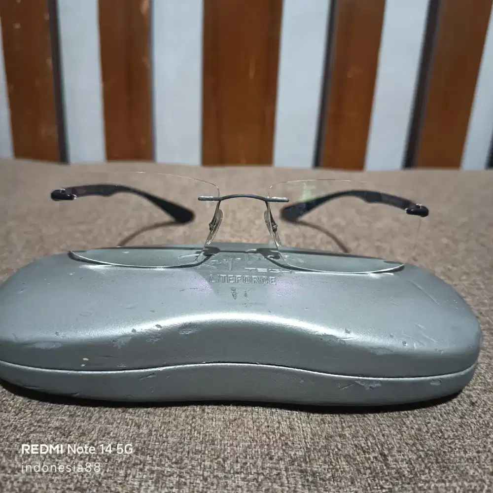 Kacamata original second rayban liteforce