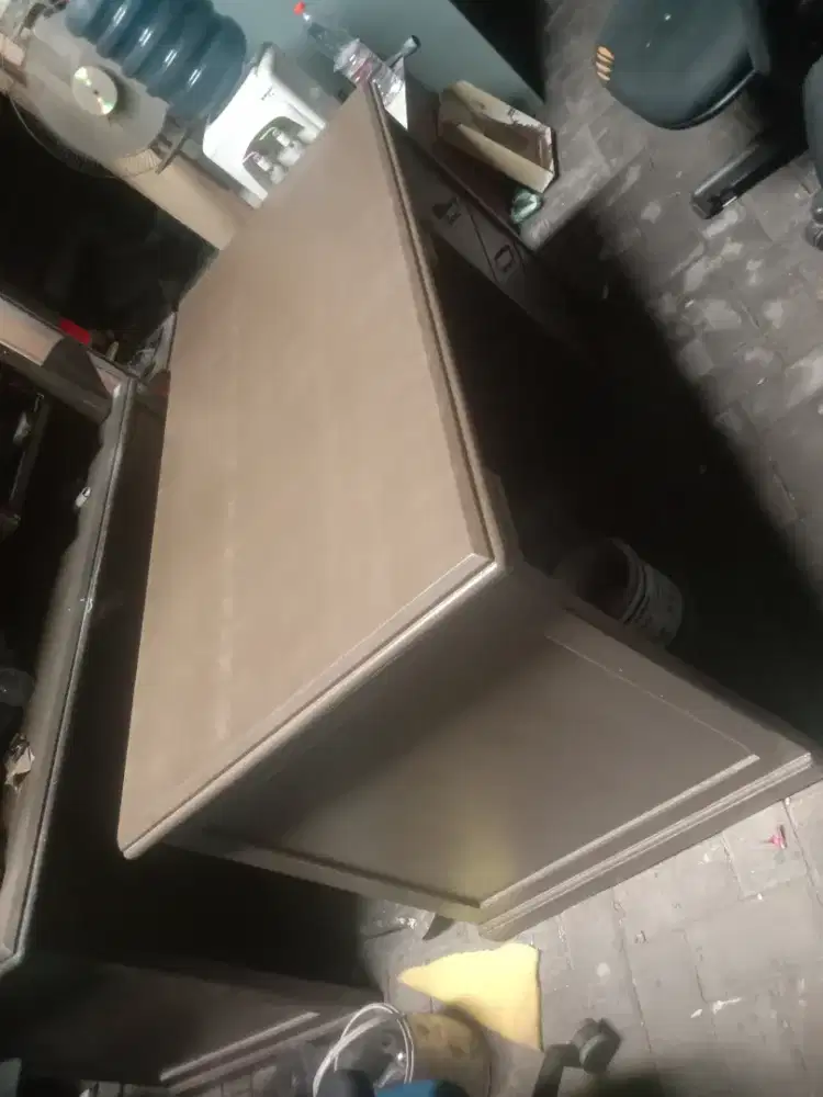 Meja kantor,meja kerja