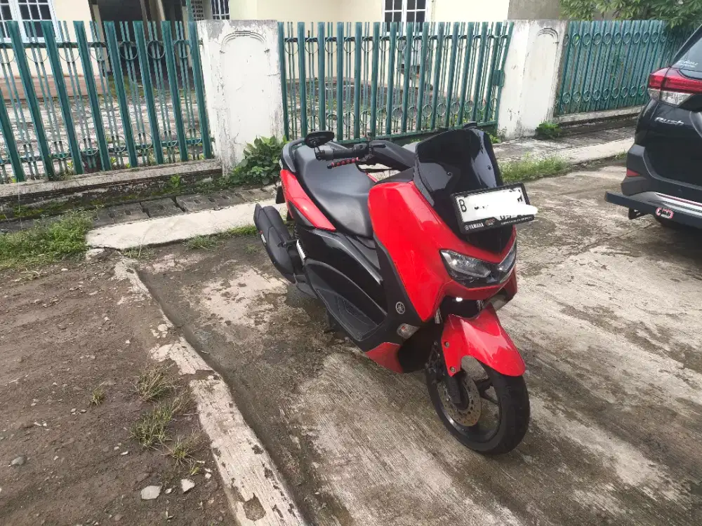 Yamaha NMax 2023 connected keyless - warna merah