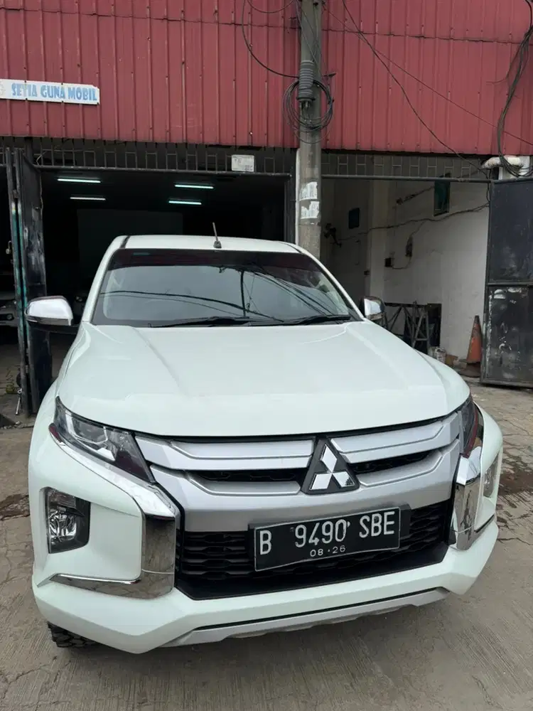 Mitsubishi triton GLS 2021 double cabin 4x4 manual
