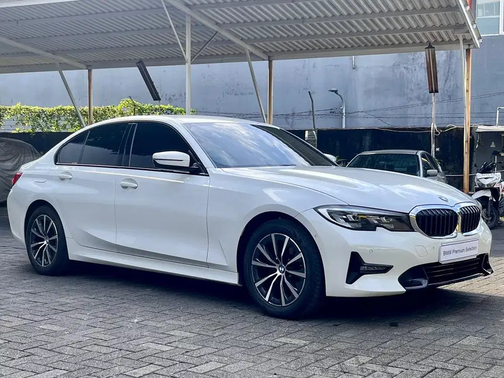 BMW 320i Dynamic 2021