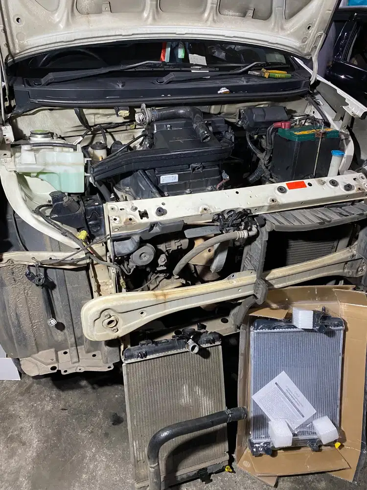 Mekanik mobil handal bisa kaki-kaki, turun mesin, servis rutin, matic