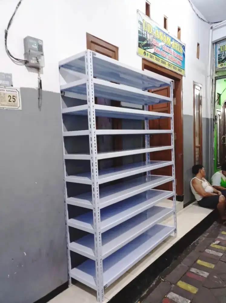 Rak besi rak buku rak gudang