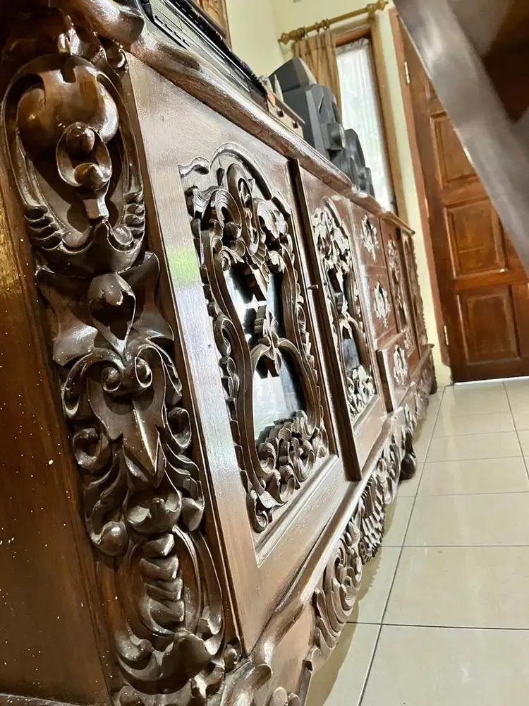 Lemari buffet ukiran jati asli panjang 3 meter