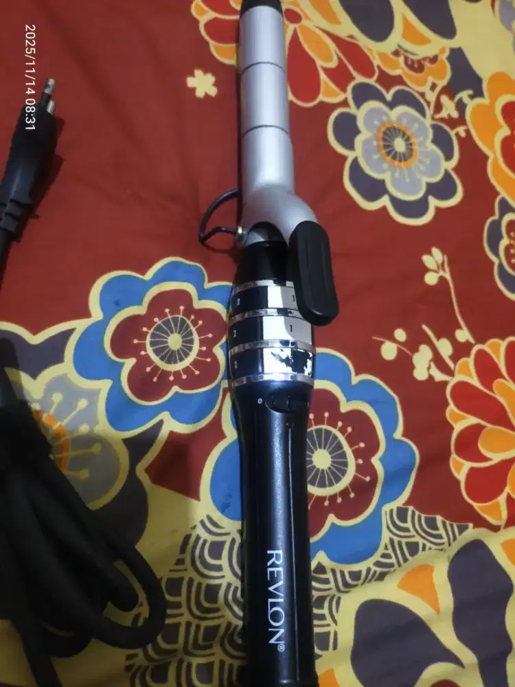 Curly revlon hollywood styler