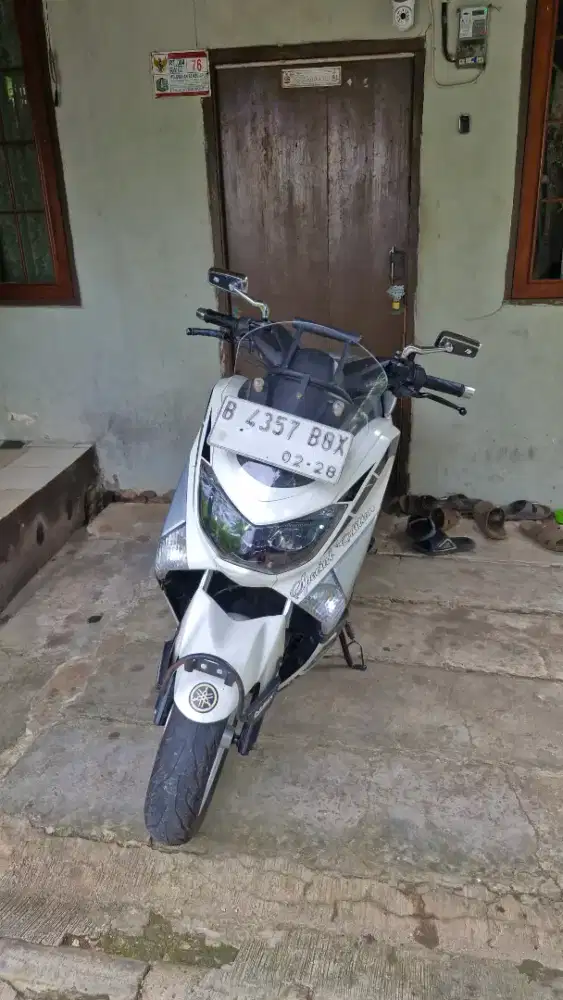 Nmax putih 2018