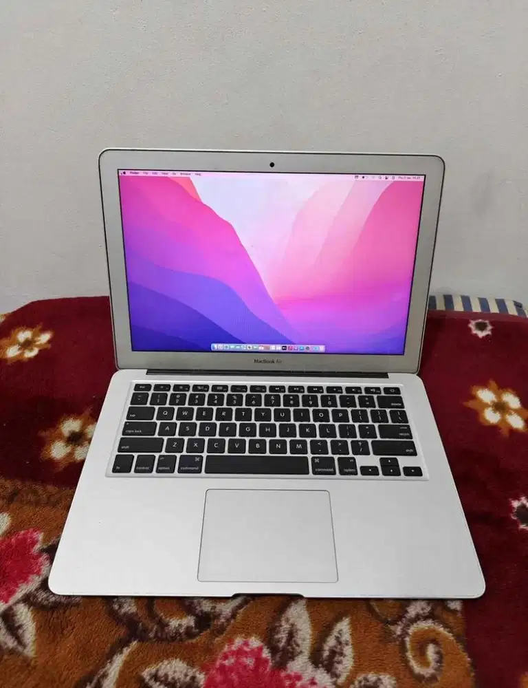 MACBOOK AIR 13INCH 2015 I5
