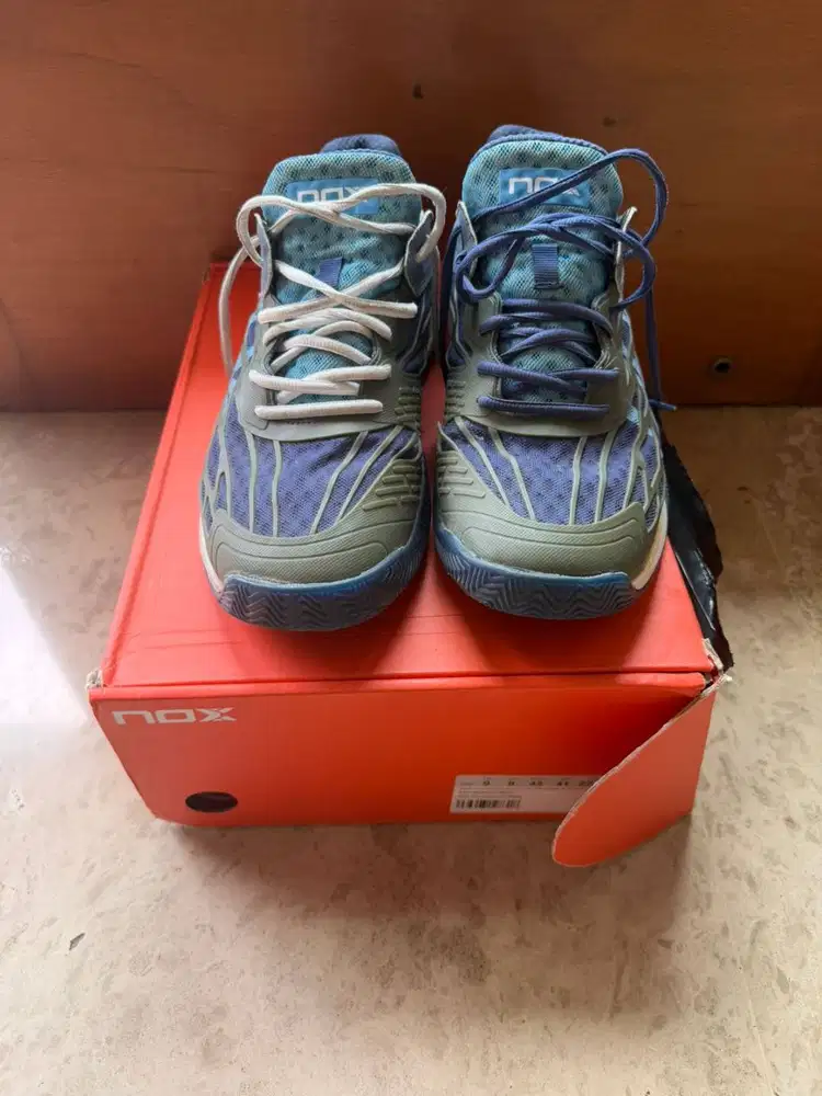 Sepatu Padel Nox luxury Series - Used size 42