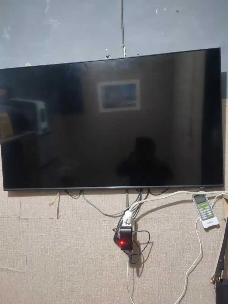 (Jual Rugi) Samsung Crystal 4K 43 Inch