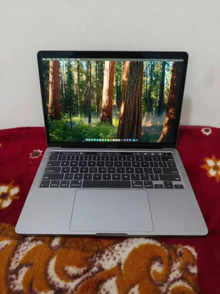 Macbook pro 13 inch 2020 i5 16gb/512gb murah