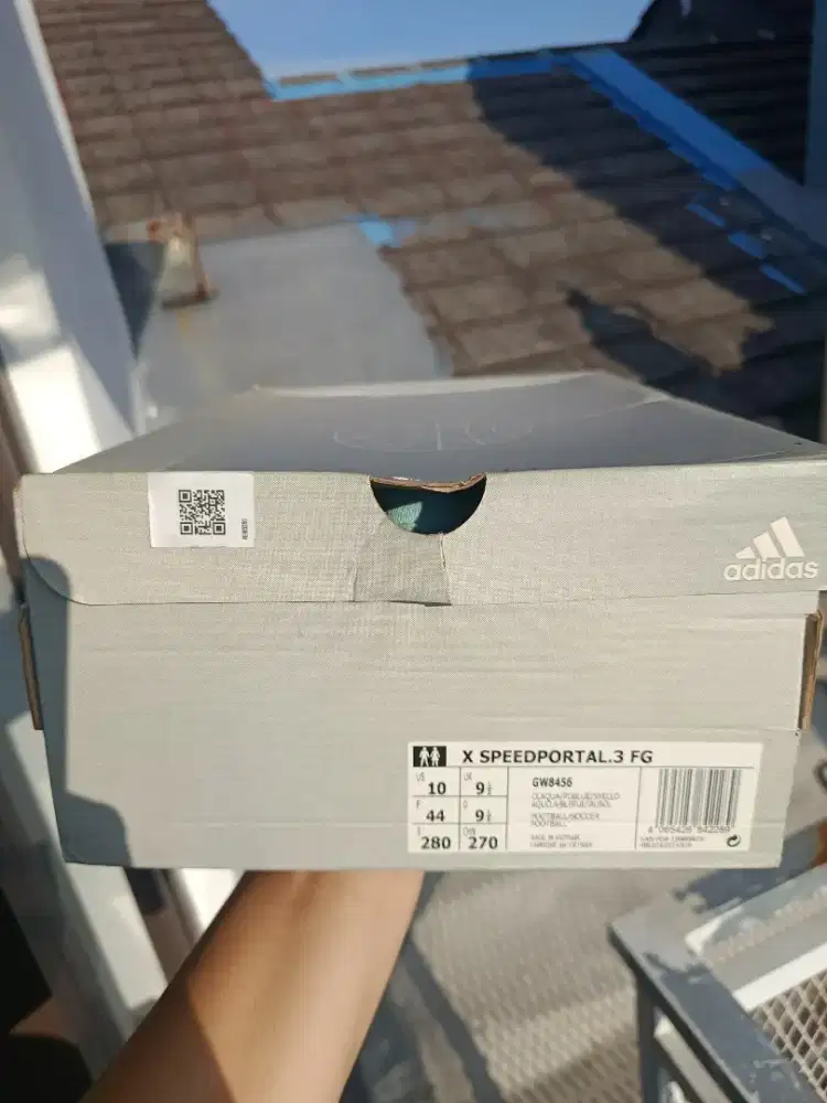 Sepatu Bola Adidas Size 44 fit 43