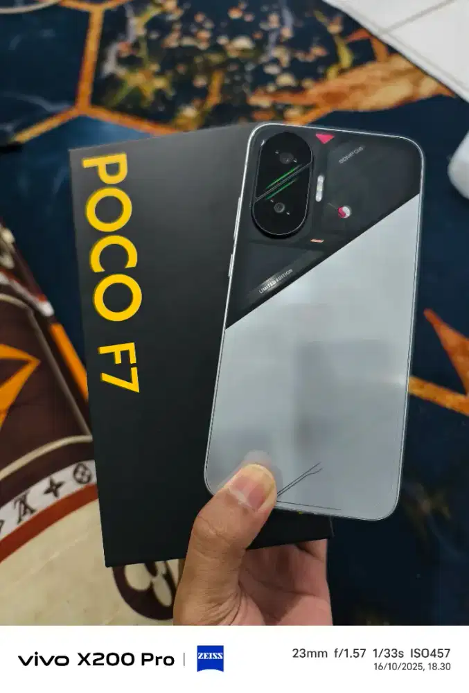 Poco F7 Silver Limited Edition Ram 12GB Internal 512GB Fullset Mulus