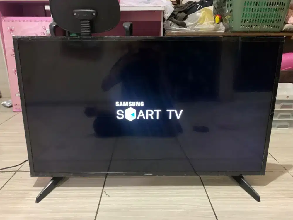 TV LED SAMSUNG 40 SMART TV DAN SIARAN DIGITAL