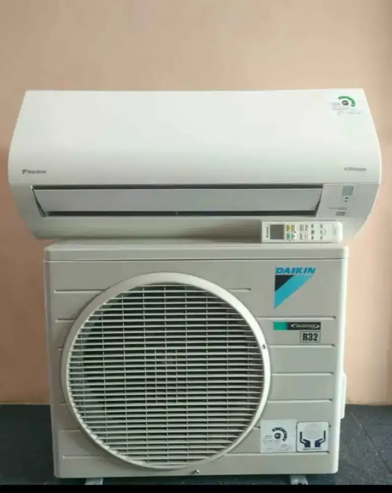 AC Daikin inverter 1,5 PK R32 ( satu setengah PK )