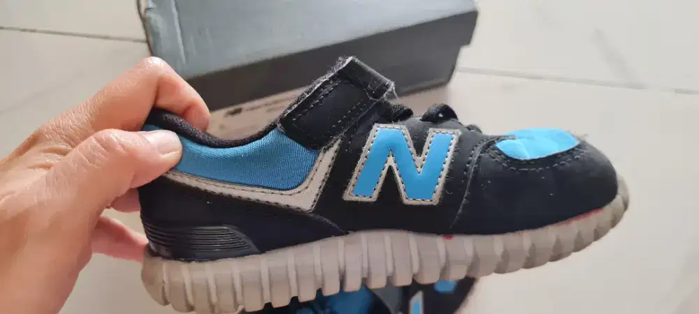 Sepatu New Balance